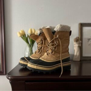 Sorel Tan and Black Boots with Fur Trim